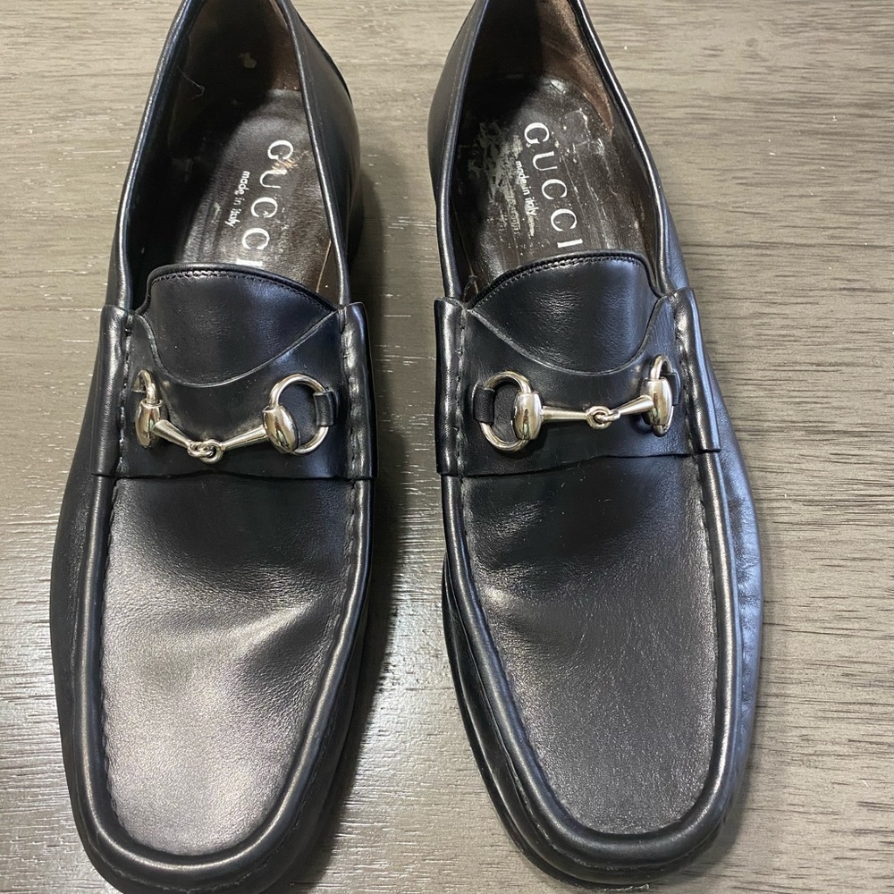 Men’s Vintage Black Leather Gucci Loafers - Picture 3 of 8